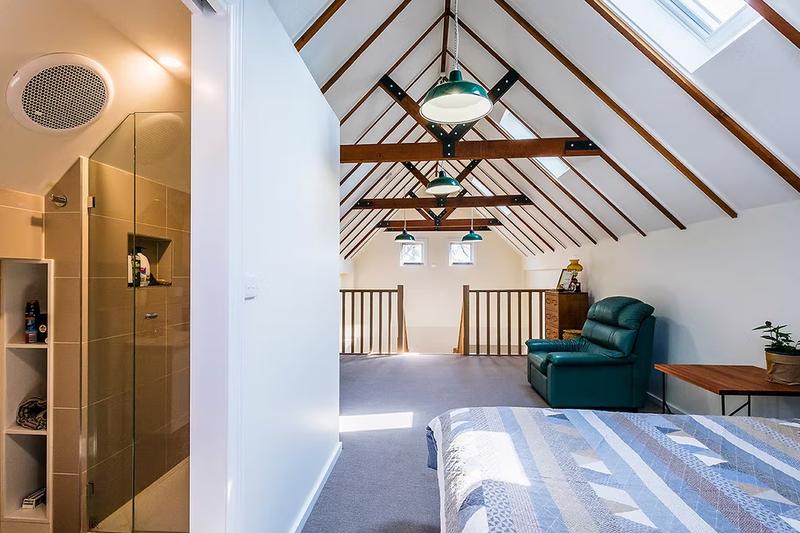 Exposed beams and industrial light fixtures